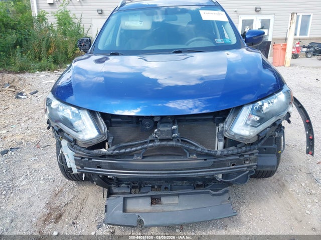 46081608 :رقم المزاد ، 5N1AT2MV1HC875168 vin ، 2017 Nissan Rogue Sv مزاد بيع