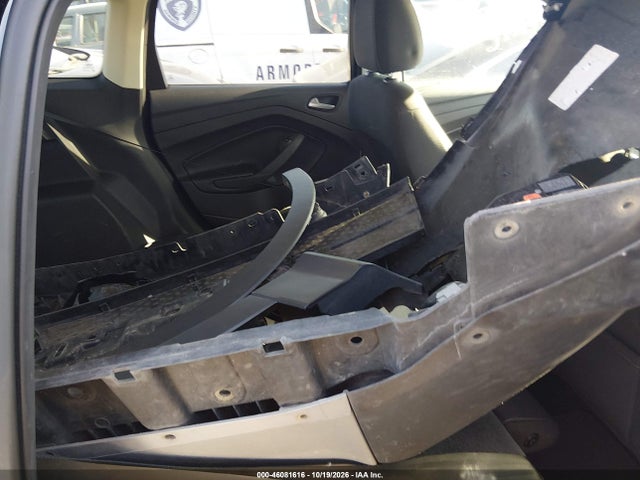 46081616 :رقم المزاد ، 1FMCU9GX0GUB92835 vin ، 2016 Ford Escape Se مزاد بيع