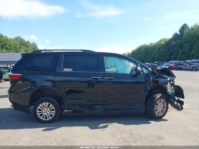 46081700 :رقم المزاد ، 5TDYK3DC2FS642860 vin ، 2015 Toyota Sienna Xle 8 Passenger مزاد بيع