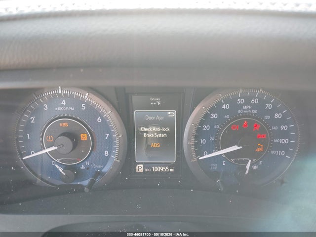 46081700 :رقم المزاد ، 5TDYK3DC2FS642860 vin ، 2015 Toyota Sienna Xle 8 Passenger مزاد بيع
