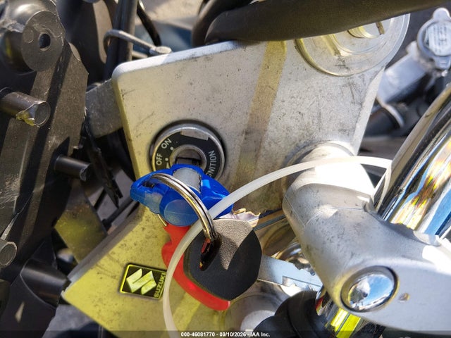 46081770 :رقم المزاد ، JS1VP53A252105633 vin ، 2005 Suzuki Sv650 مزاد بيع