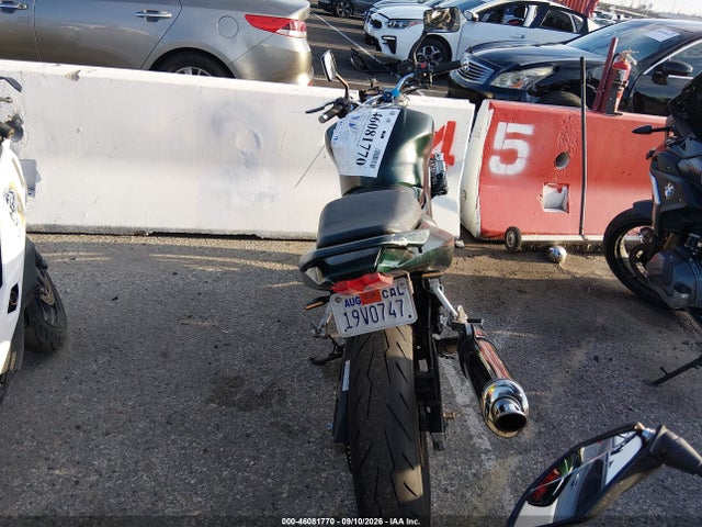 46081770 :رقم المزاد ، JS1VP53A252105633 vin ، 2005 Suzuki Sv650 مزاد بيع