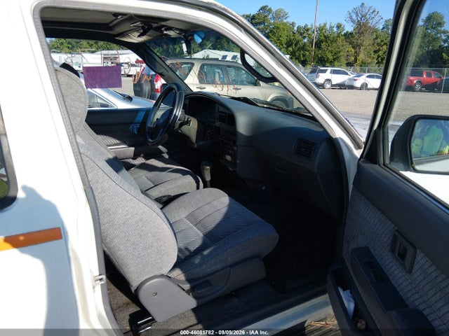 1993 Toyota 4runner Vn29 Sr5 მანქანა იყიდება აუქციონზე, vin: JT3VN29V8P0018813, აუქციონის ნომერი: 46081782