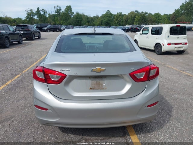 46081781 :رقم المزاد ، 1G1BE5SM0J7125606 vin ، 2018 Chevrolet Cruze Lt Auto مزاد بيع