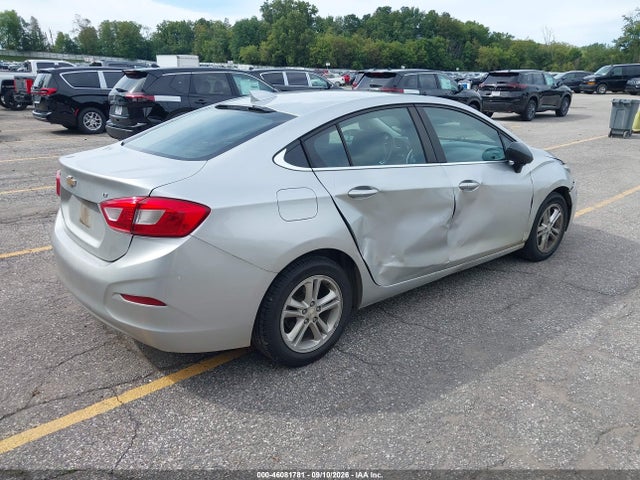 46081781 :رقم المزاد ، 1G1BE5SM0J7125606 vin ، 2018 Chevrolet Cruze Lt Auto مزاد بيع