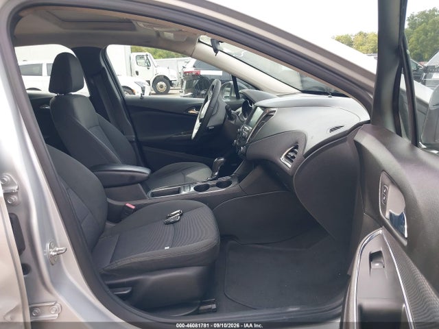46081781 :رقم المزاد ، 1G1BE5SM0J7125606 vin ، 2018 Chevrolet Cruze Lt Auto مزاد بيع