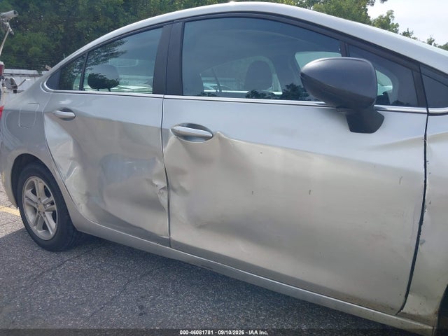 46081781 :رقم المزاد ، 1G1BE5SM0J7125606 vin ، 2018 Chevrolet Cruze Lt Auto مزاد بيع