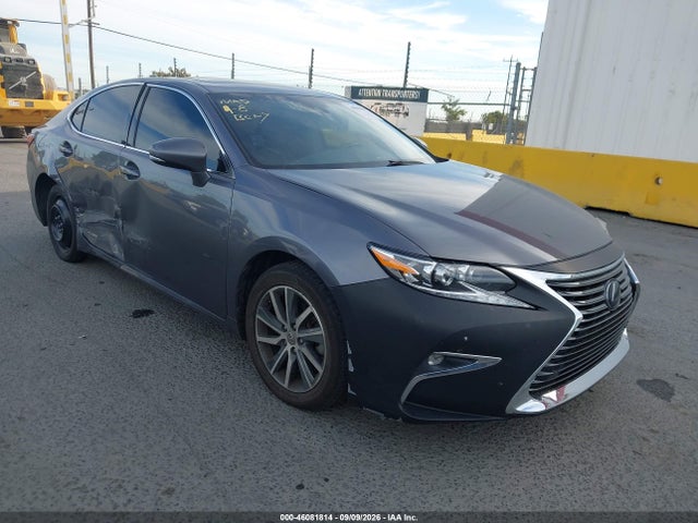 46081814 :رقم المزاد ، JTHBW1GG5J2171685 vin ، 2018 Lexus Es 300h مزاد بيع