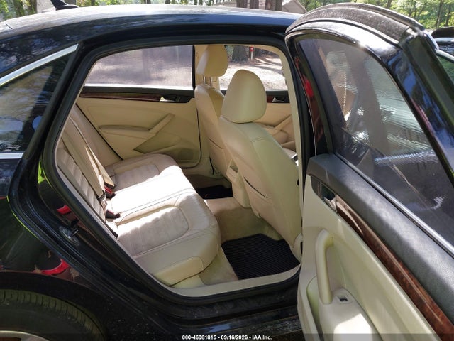 2012 Volkswagen Passat 3.6l V6 Sel Premium მანქანა იყიდება აუქციონზე, vin: 1VWCM7A35CC009442, აუქციონის ნომერი: 46081815