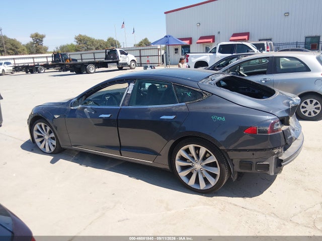 Продажа на аукционе авто 2016 Tesla Model S 60/70/75/85, vin: 5YJSA1E19GF161522, номер лота: 46081840