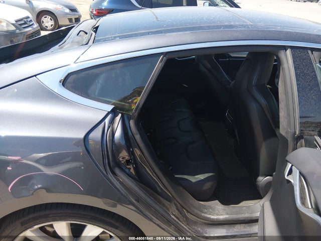 Продажа на аукционе авто 2016 Tesla Model S 60/70/75/85, vin: 5YJSA1E19GF161522, номер лота: 46081840