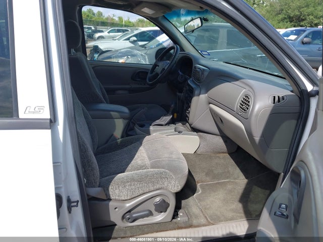 46081901 :رقم المزاد ، 1GNDS13S422485983 vin ، 2002 Chevrolet Trailblazer Ls مزاد بيع