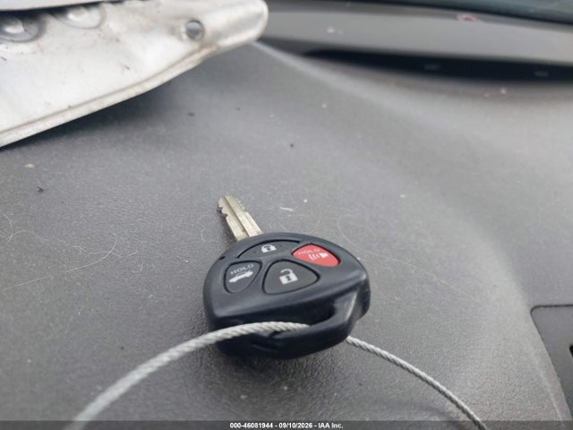 46081944 :رقم المزاد ، 4T4BE46K09R092227 vin ، 2009 Toyota Camry Le مزاد بيع