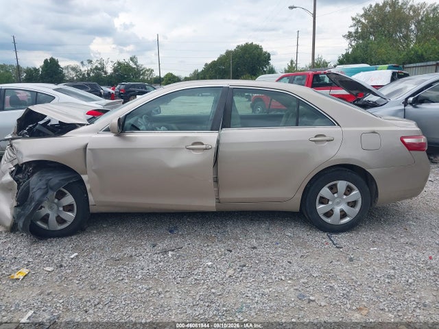 46081944 :رقم المزاد ، 4T4BE46K09R092227 vin ، 2009 Toyota Camry Le مزاد بيع