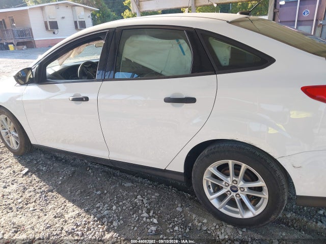 Продаж на аукціоні авто 2018 Ford Focus S, vin: 1FADP3E21JL220830, номер лоту: 46082002