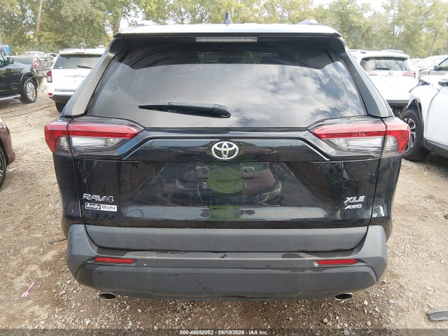 2021 Toyota Rav4 Xle Premium მანქანა იყიდება აუქციონზე, vin: 2T3A1RFV9MC239008, აუქციონის ნომერი: 46082052