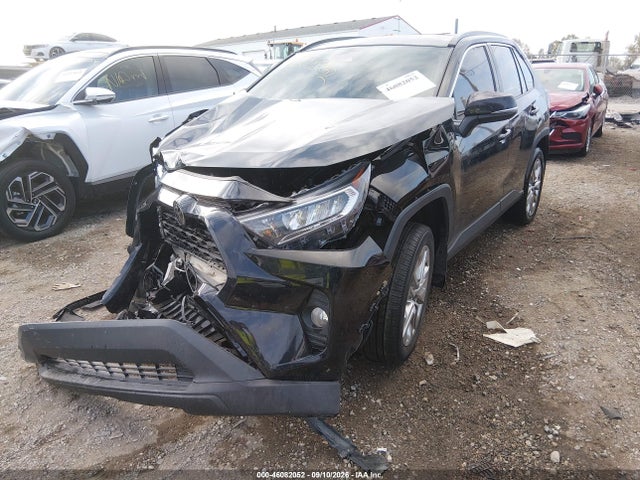2021 Toyota Rav4 Xle Premium მანქანა იყიდება აუქციონზე, vin: 2T3A1RFV9MC239008, აუქციონის ნომერი: 46082052