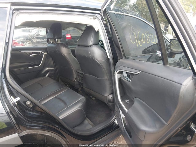2021 Toyota Rav4 Xle Premium მანქანა იყიდება აუქციონზე, vin: 2T3A1RFV9MC239008, აუქციონის ნომერი: 46082052