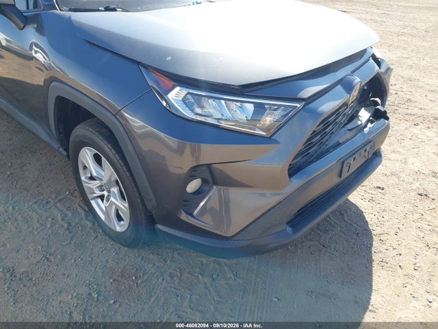 2021 Toyota Rav4 Xle მანქანა იყიდება აუქციონზე, vin: 2T3W1RFV0MC107857, აუქციონის ნომერი: 46082094