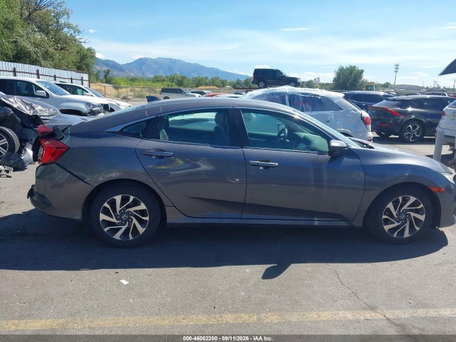 Honda CIVIC EX 2018 2HGFC2F72JH580433 Image 13