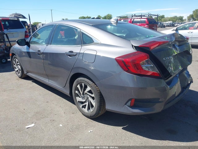 Honda CIVIC EX 2018 2HGFC2F72JH580433 Image 3