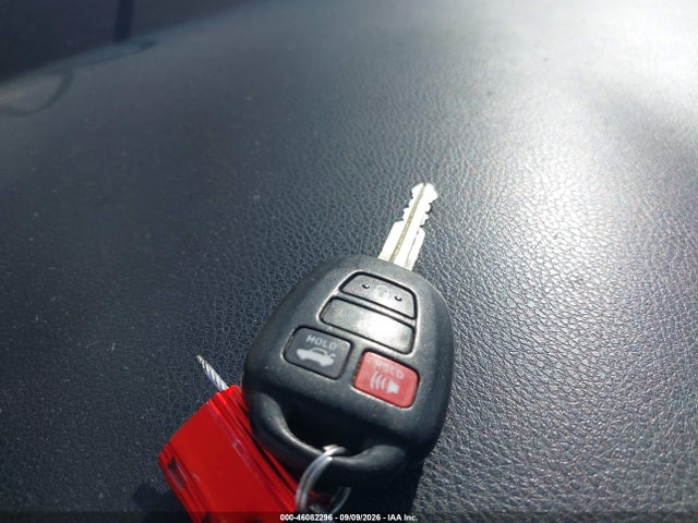46082296 :رقم المزاد ، 5YFBURHE4FP209242 vin ، 2015 Toyota Corolla Le مزاد بيع