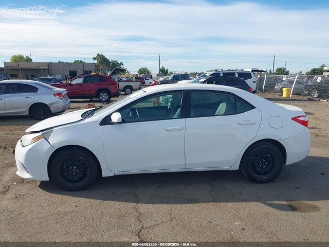46082296 :رقم المزاد ، 5YFBURHE4FP209242 vin ، 2015 Toyota Corolla Le مزاد بيع
