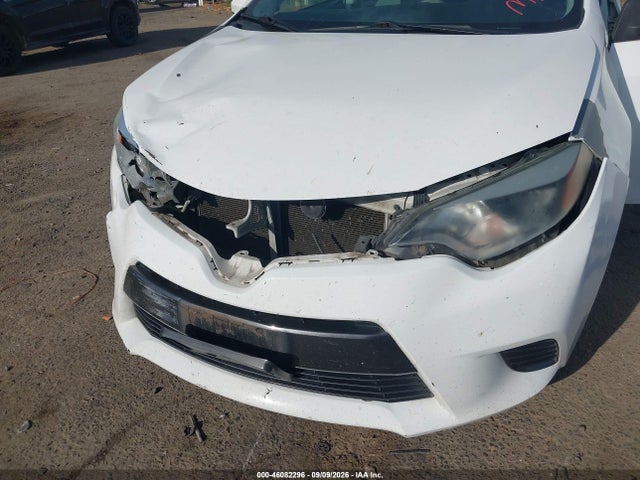 46082296 :رقم المزاد ، 5YFBURHE4FP209242 vin ، 2015 Toyota Corolla Le مزاد بيع
