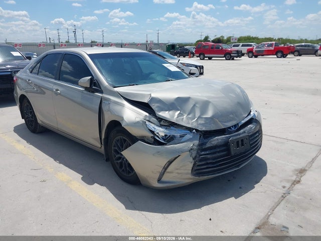 46082343 :رقم المزاد ، 4T1BD1FK0FU162610 vin ، 2015 Toyota Camry Hybrid Le مزاد بيع