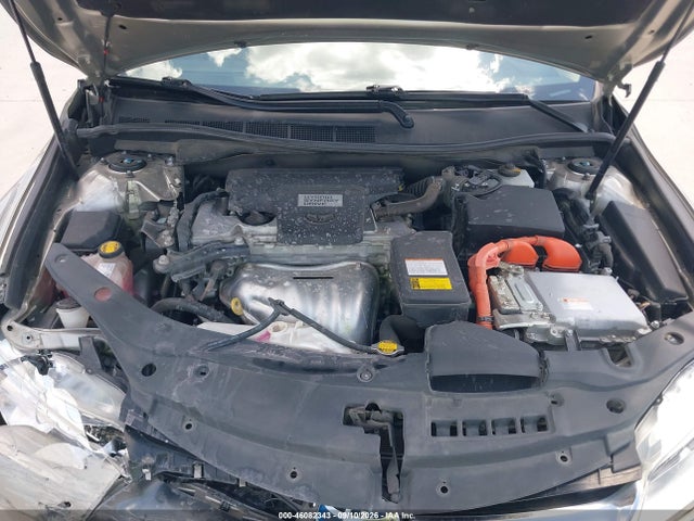 2015 Toyota Camry Hybrid Le მანქანა იყიდება აუქციონზე, vin: 4T1BD1FK0FU162610, აუქციონის ნომერი: 46082343