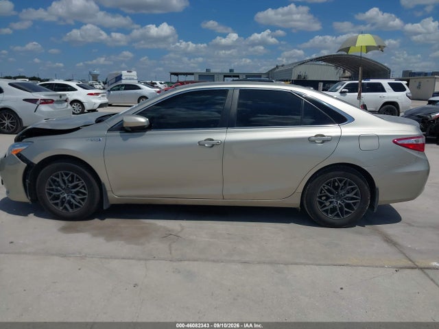 2015 Toyota Camry Hybrid Le მანქანა იყიდება აუქციონზე, vin: 4T1BD1FK0FU162610, აუქციონის ნომერი: 46082343