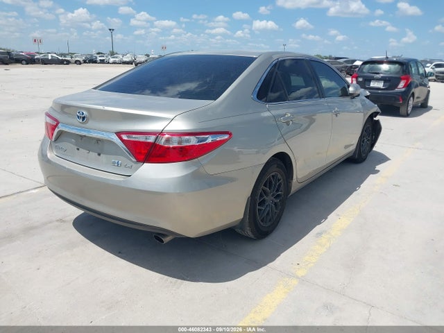 2015 Toyota Camry Hybrid Le მანქანა იყიდება აუქციონზე, vin: 4T1BD1FK0FU162610, აუქციონის ნომერი: 46082343