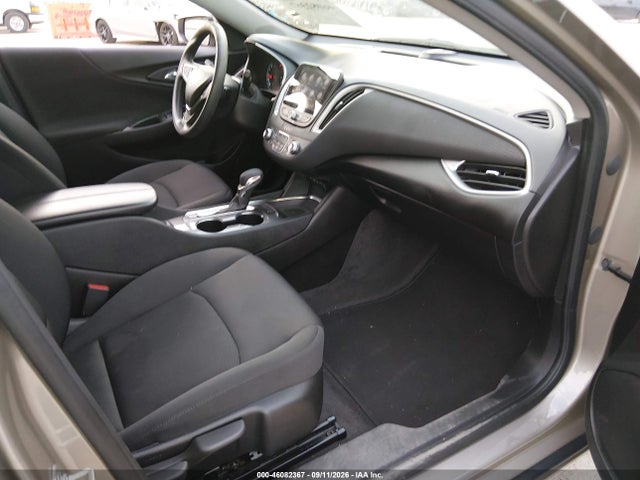 1G1ZD5ST6SF123083 Chevrolet Malibu Fwd 1lt