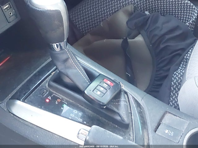 46082400 :رقم المزاد ، 5YFBURHE8FP326032 vin ، 2015 Toyota Corolla Le Plus مزاد بيع