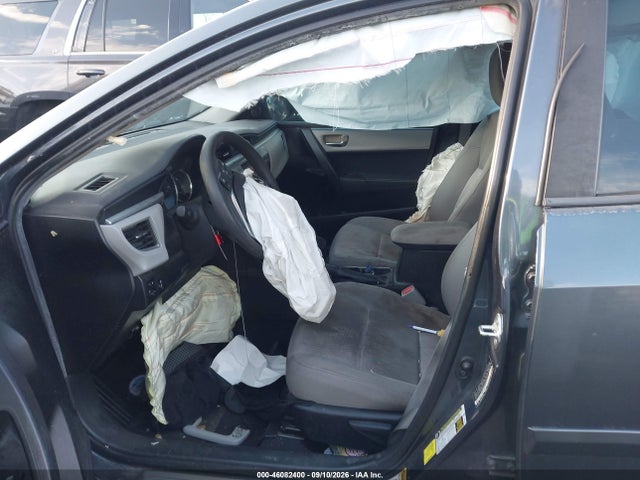46082400 :رقم المزاد ، 5YFBURHE8FP326032 vin ، 2015 Toyota Corolla Le Plus مزاد بيع