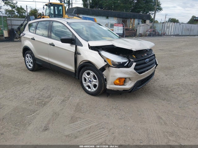 46082408 :رقم المزاد ، 1FMCU0F71HUB12117 vin ، 2017 Ford Escape S مزاد بيع
