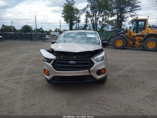 46082408 :رقم المزاد ، 1FMCU0F71HUB12117 vin ، 2017 Ford Escape S مزاد بيع