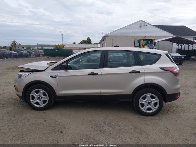 46082408 :رقم المزاد ، 1FMCU0F71HUB12117 vin ، 2017 Ford Escape S مزاد بيع