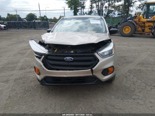 46082408 :رقم المزاد ، 1FMCU0F71HUB12117 vin ، 2017 Ford Escape S مزاد بيع