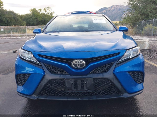46082410 :رقم المزاد ، 4T1B11HK1JU131784 vin ، 2018 Toyota Camry Se مزاد بيع