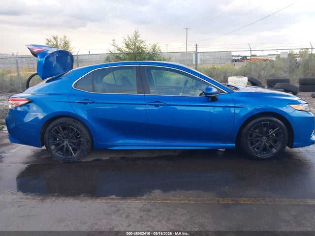 46082410 :رقم المزاد ، 4T1B11HK1JU131784 vin ، 2018 Toyota Camry Se مزاد بيع