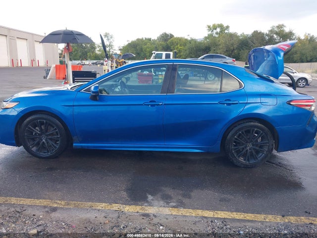 46082410 :رقم المزاد ، 4T1B11HK1JU131784 vin ، 2018 Toyota Camry Se مزاد بيع
