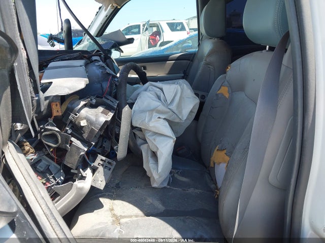 Продаж на аукціоні авто 2001 Chevrolet Suburban 1500 Ls, vin: 3GNEC16T61G107837, номер лоту: 46082448