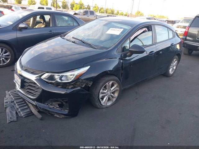 Chevrolet CRUZE LS 2019 3G1BC6SM8KS613023 Image 2