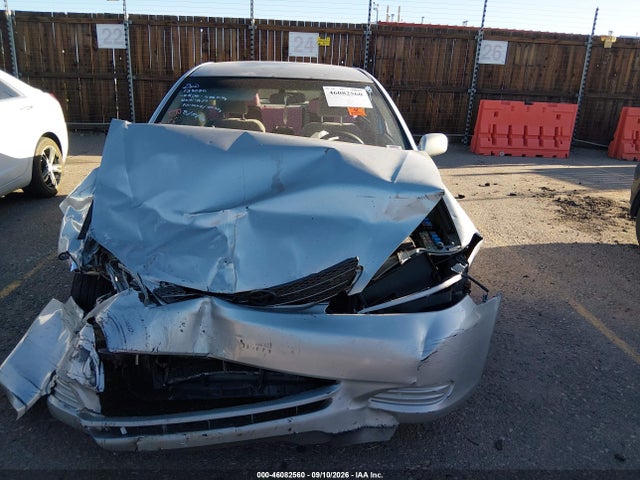 46082560 :رقم المزاد ، 4T1BE30KX4U314679 vin ، 2004 Toyota Camry Le مزاد بيع
