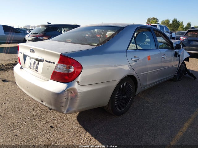 46082560 :رقم المزاد ، 4T1BE30KX4U314679 vin ، 2004 Toyota Camry Le مزاد بيع
