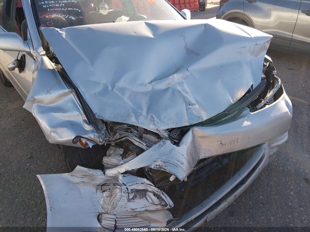 46082560 :رقم المزاد ، 4T1BE30KX4U314679 vin ، 2004 Toyota Camry Le مزاد بيع