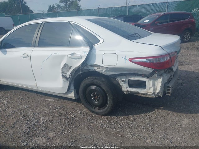 Продажа на аукционе авто 2015 Toyota Camry Le, vin: 4T1BF1FKXFU925517, номер лота: 46082568