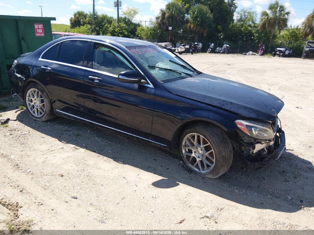 46082615 :رقم المزاد ، 55SWF4KB9FU011859 vin ، 2015 Mercedes-benz C 300 Luxury 4matic مزاد بيع
