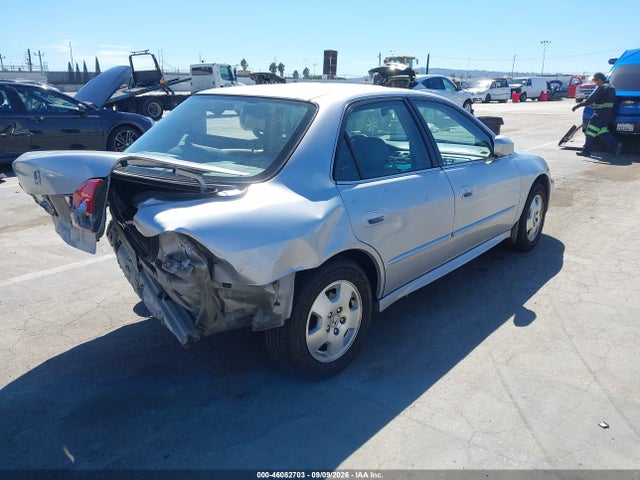 46082703 :رقم المزاد ، 1HGCG16581A030930 vin ، 2001 Honda Accord 3.0 Ex مزاد بيع